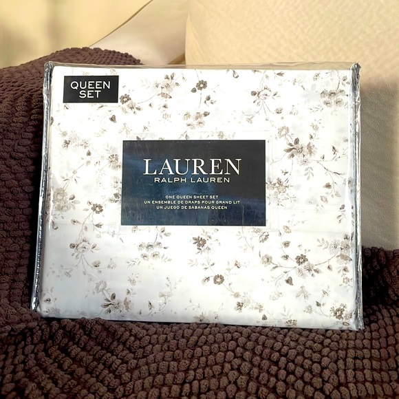 New Ralph Lauren Queen Sheet Set Color White/Tope/Gray Floral Print 100% Cotton - Picture 1 of 3